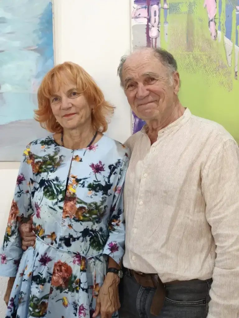 Vernissage der Gessner Ausstellung Lichtstrukturen-Gessner mit Frau